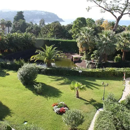 Nyrenoverad Laegenhet Med Havsutsikt